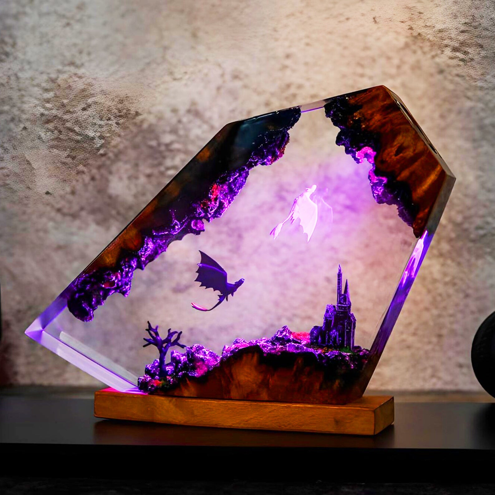 Bohème — Dragon Resin Night Light — detail view 4