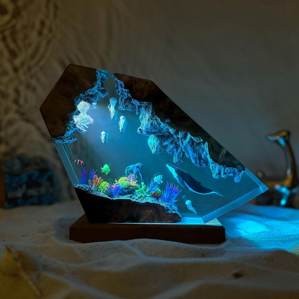 Mareluna — Whale & Jellyfish Resin Night Light — detail view 3