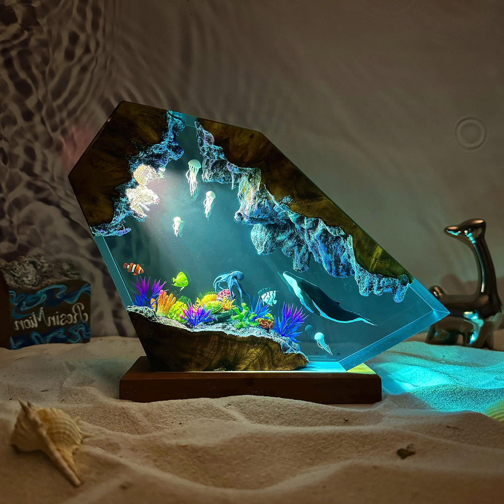 Mareluna — Whale & Jellyfish Resin Night Light — detail view 2