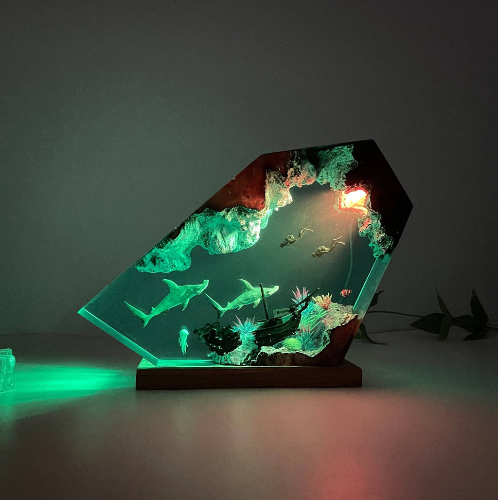 Abyss — Hammerhead Shark Resin Lamp — detail view 4